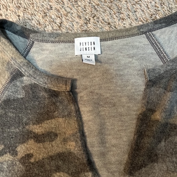 Women’s Peyton Jenson shirt - Picture 2 of 4